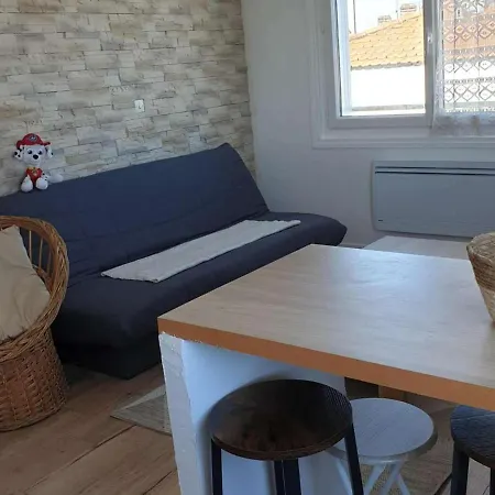 Apartment Appartement Royan, 2 Pieces, 4 Personnes - Fr-1-494-111 *
