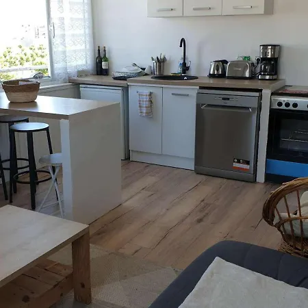 Appartement Royan, 2 Pieces, 4 Personnes - Fr-1-494-111 Apartment Royan